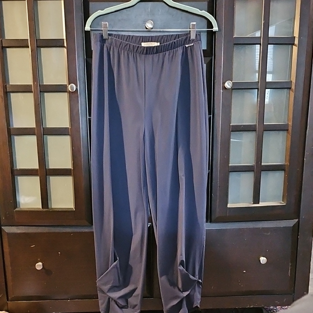 Malorka Women's Wide Leg Navy Pants